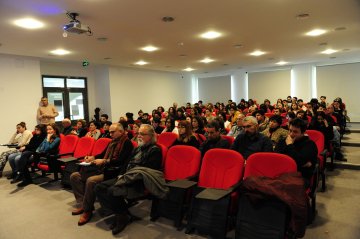 2014 yılında Hacettepe Üniversitesi Güzel Sanatlar Fakültesi’nde öğrencilere yönelik yapılan “İsmail Altınok” Paneli ve Sergisi